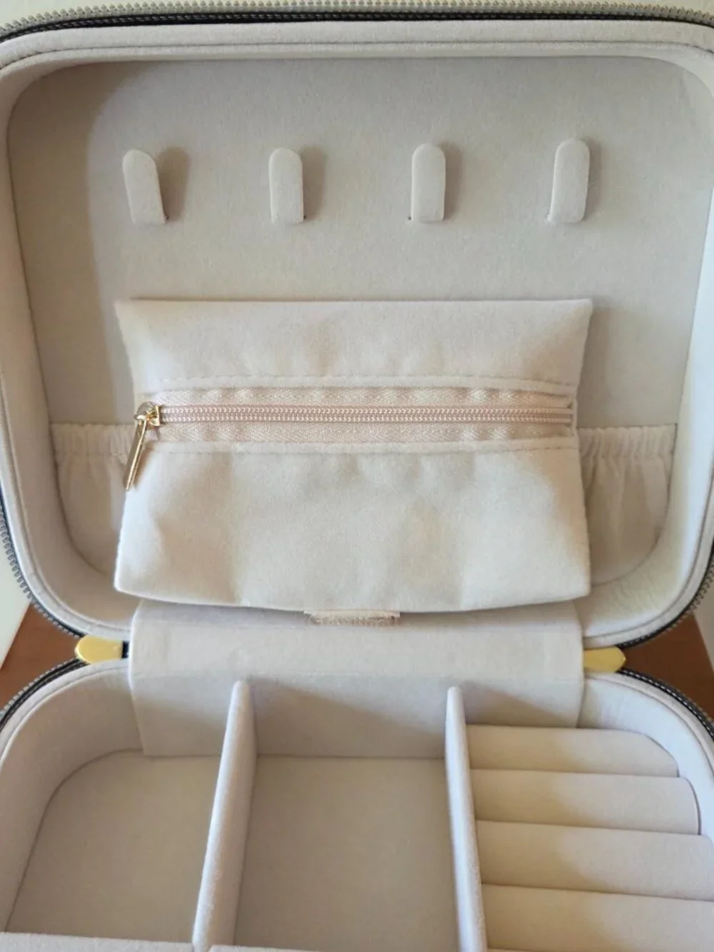N/A jewelry box